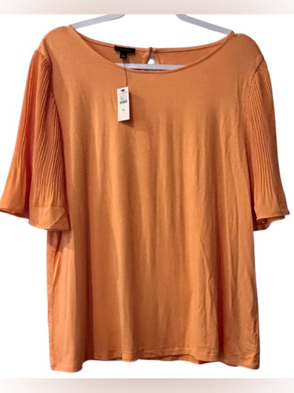NWT Talbots women’s XL relaxed fit 1/2 pleated sleeve peachy orange crewneck top